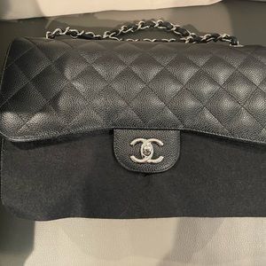 Authentic Chanel Jumbo Caviar 30cm!